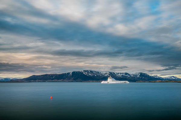 reykjavic_sea_ship.jpg